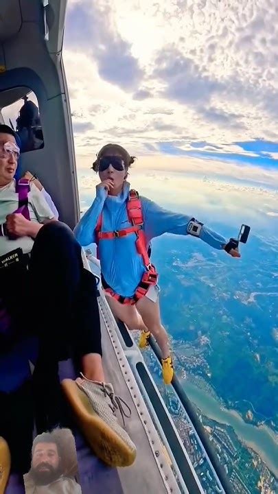 🔥🔥🔥🔥🔥🔥😱😱😱😱🙏🙏💗💗💗👍👍👍 Beautiful Girl Selfi Time In Skydiving 👍💗🔥shorts