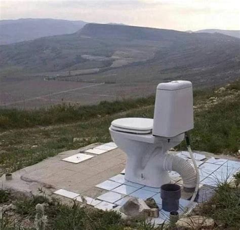 Worlds Biggest Toilet Confusingperspective