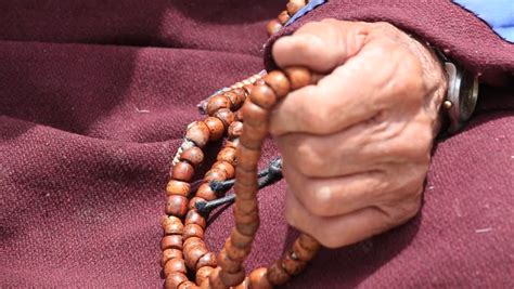 Benefits Of Wearing And Using Buddhist Prayer Beads