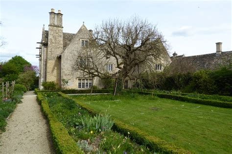 Kelmscott Manor © Philip Halling Cc By Sa20 Geograph Britain And