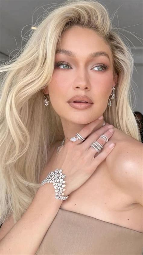 Pin By 🖤🦋taryn🦋🖤 On Beauty Gigi Hadid Makeup Gigi Hadid Hair Hair