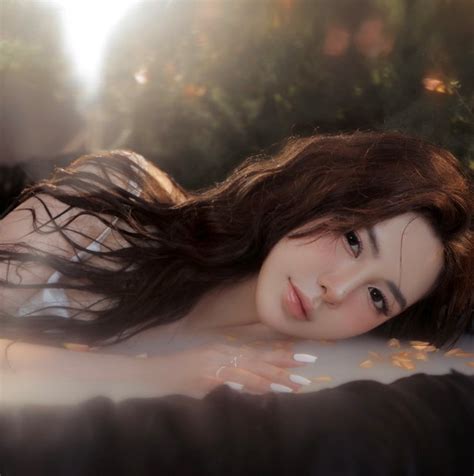 Hot idol live duyên dáng đi kèm nỗ lực