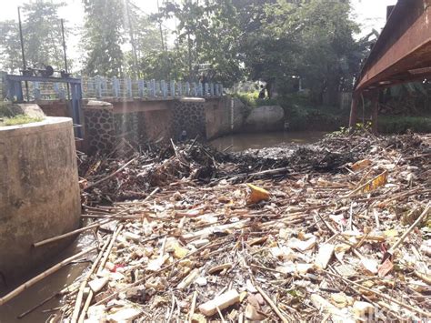 Berita Dan Informasi Sampah Di Bendungan Koja Terkini Dan Terbaru Hari