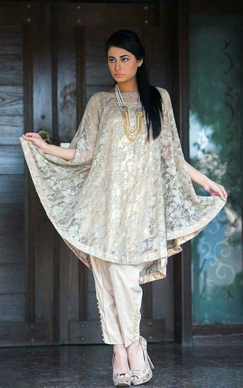 Pin By Madiha Ahmad On Desi Fashion Pakistani Cape Dresses Pakistani