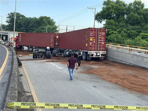 Choque De Tr Iler Causa Caos Vehicular En Carretera Nacional