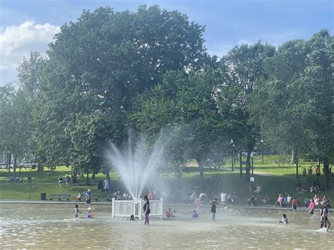 FROG POND CAROUSEL - Updated January 2025 - Boston Common, Boston ...