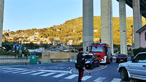 Flash Crollano Calcinacci Dal Ponte Dell A A Camporosso Video