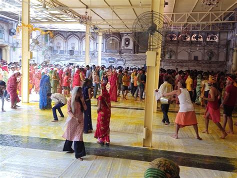 Nandotsav Celebrated In Madan Mohan Temple मदन मोहन मंदिर में मनाया