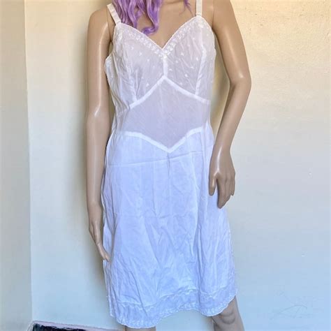 S Lacy White Vintage Lingerie Slip Chemise Dress Gem