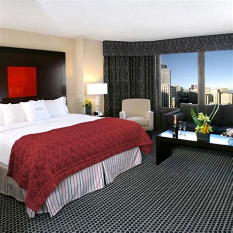 DoubleTree by Hilton Chicago - Magnificent Mile - Chicago IL | AAA.com