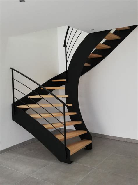 Escalier Demi Tour Limon D Coupe Laser Ep Avec Marches Bois