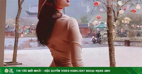 Mặc bộ đồ bay màu nude ở Tràng An X Quảng Ninh được khen gợi cảm có chừng mực