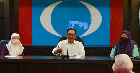 Anwar Says Pakatans Ge15 Seat Negotiations Underway Not Ruling Out