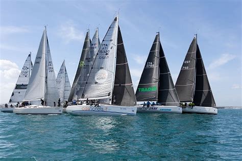 Vela Vi Edizione Coppa Dei Campioni Trofeo Italia Yachts A Trani