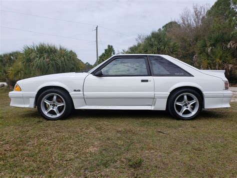 1991 Ford Mustang Fox Body 5.0 Hatchback White RWD Manual GT