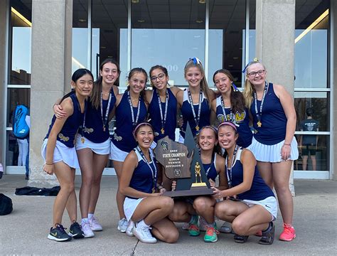 Girls' Tennis Team Wins State | USM News