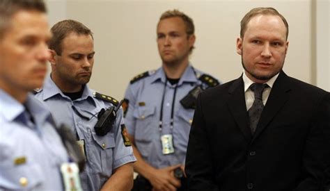 Breivik Condenado A Anos De Pris O Mas Pena Pode Ser Estendida