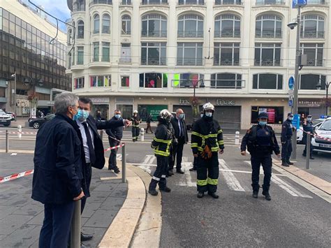 Orrore A Nizza Attacco Nella Cattedrale Tre Morti E Diversi Feriti