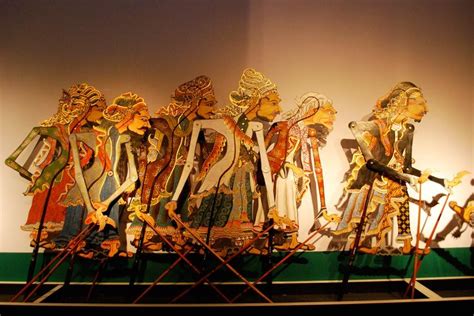 Wayang Puppets: Must-buy souvenirs in Jakarta | Travelvui