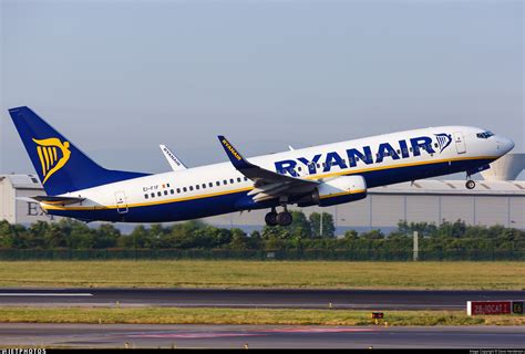 EI FIF Boeing 737 8AS Ryanair Dave Henderson JetPhotos