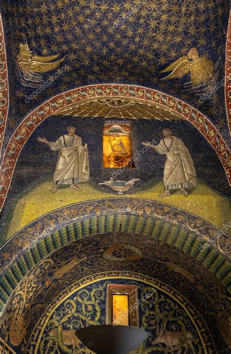 Ravenna Italia 11 de septiembre de 2019 El monumento al mosaico más