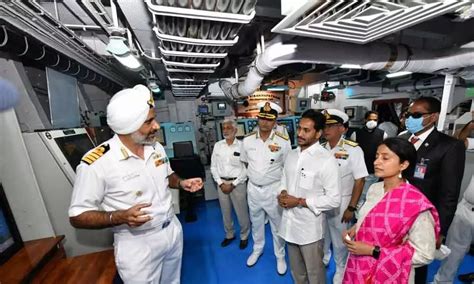 Ins Visakhapatnam Submarine Ins Vela Exhibit Indigenous Prowess