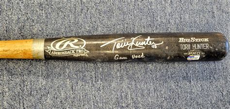 Torii Hunter Signed Game Used Bat Cracked Autograph Beckett Witness