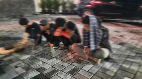 Remaja Ini Ditangkap Polisi Ketika Hendak Tawuran Pakai Benda Tak Lazim