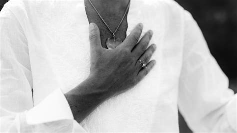 Premium Photo Honesty Hand Gesture