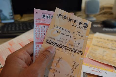 After No Winner Powerball Jackpot Soars To A Massive Us 900 Million