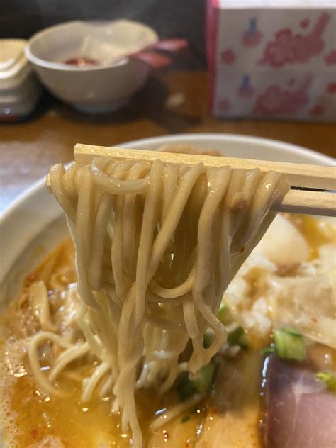 おれ On Twitter おれの昼飯 はりけんラーメン本店 鶏そば塩 特製トッピング ワンタン チャーシュー丼 スープがミルキーでうま