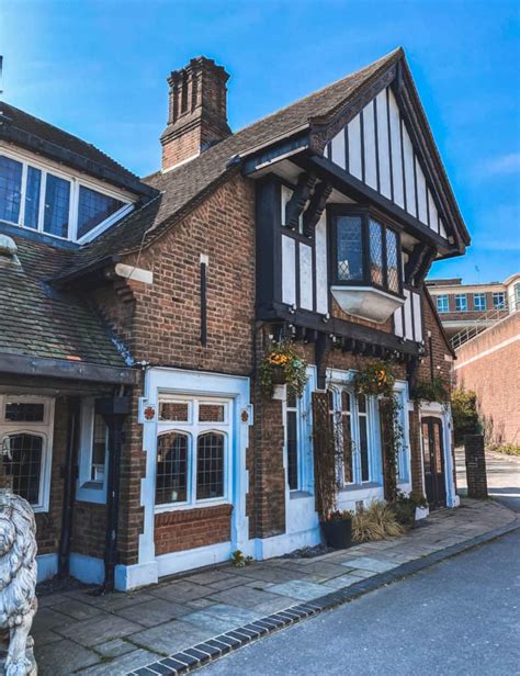 Living in East Finchley: Things To Do, Safety and Rent. Is It Worth It?