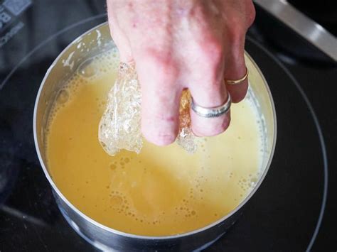 Coller Que signifie le terme coller en cuisine La réponse du Chef