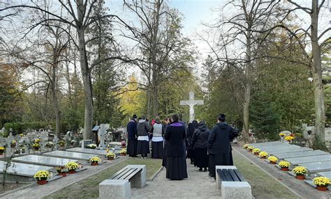 Wspólne uroczystości parafialne w okresie Wszystkich Świętych w