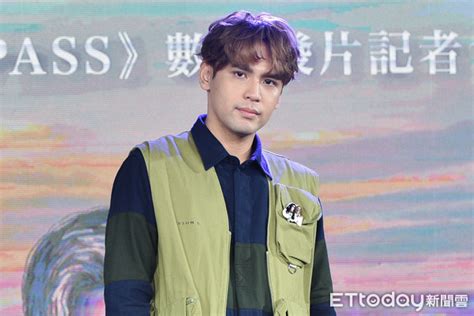 男醫生捧40萬揪「視訊diy」陳零九心動了：別人有需求就幫助！ Ettoday星光雲 Ettoday新聞雲