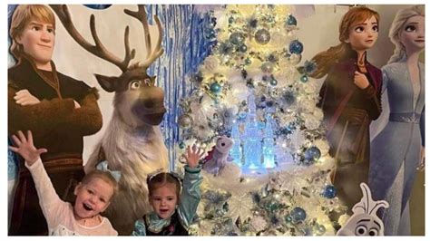 I've spent £250 and SIX MONTHS decorating Frozen-themed Christmas tree ...