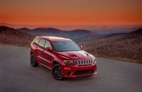 Jeep Ts The 2018 Grand Cherokee Trackhawk With 707 Hp Hellcat V8 Autoevolution