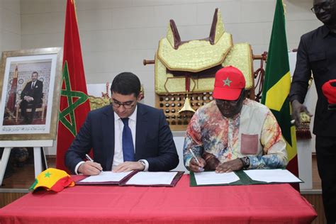 Sénégal M Bensaid inaugure au célèbre Monument de la Renaissance