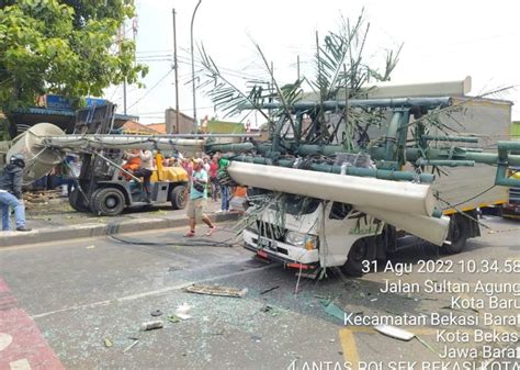 10 Fakta Kecelakaan Maut Truk Tabrak Tiang Di Bekasi Hingga Tewaskan 11