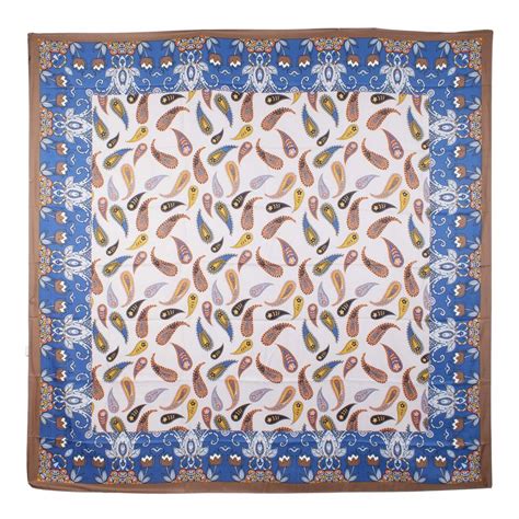 Foulard X Cm Grand Carr De Soie Imprim Cachemire Et Fleurs