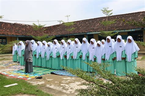 Sujud Syukur Atas Selesainya Ujian Niha I Gelombang Pertama Santri