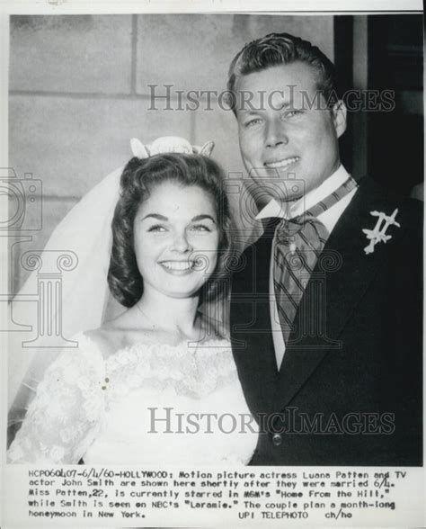 1960 Press Photo Actor John Smith Marries Actress Luana Patten