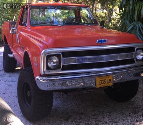 1969 Chevrolet K10 Pro Comp Series 69 Rough Country Suspension Lift 4