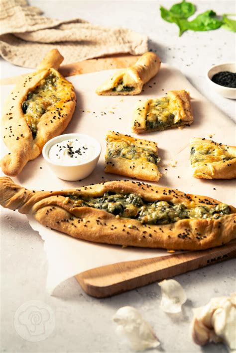 Vegane Pide mit Spinat Küchentraum Purzelbaum