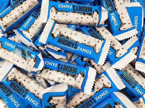 Hersheys Cookies N Creme Fangs Bar Candy Snack Size 4 Pound Bag