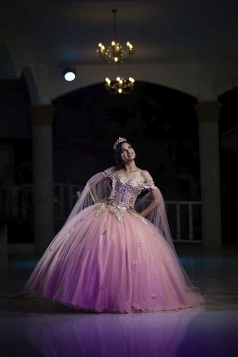 Vestido de años color rosa nude en manga caida Mechita Collection