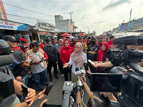 Blusukan Ke Pasar Modern Tulang Bawang Siti Atikoh Serap Aspirasi