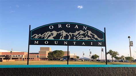 Community rallies around Organ Mountain High School football player who remains hospitalized - KVIA