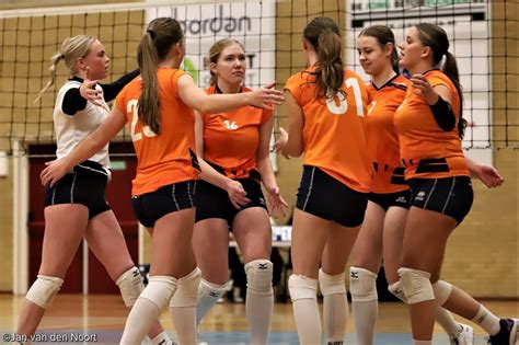 Fotoreportage Topper Promotieklasse Rivo D4 Vs VCV Vizier Op Volleybal