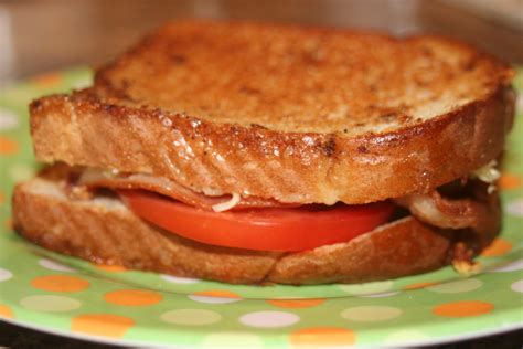 Garlicky Bacon And Tomato Grilled Cheese Sandwiches Recipes We Love